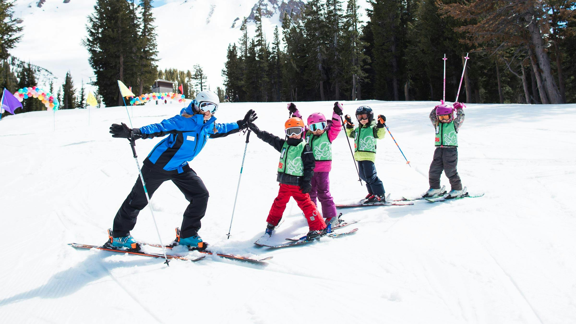 Kids group ski lesson